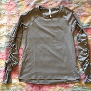 Fabletics adjustable long sleeve shirt